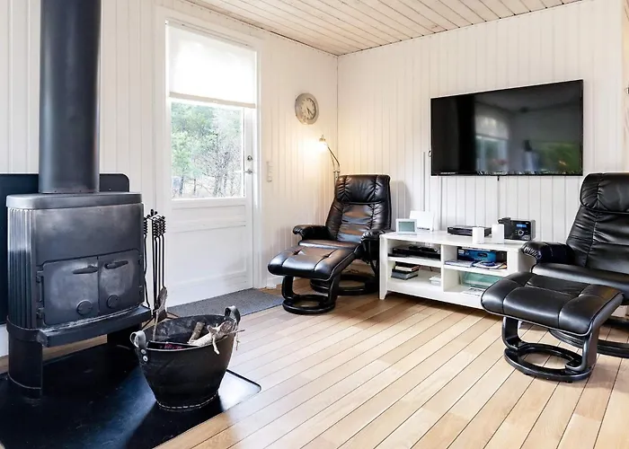 Semesterbostad 6 Person *
